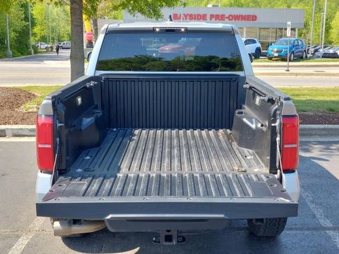 Certified 2024 Toyota Tacoma TRD Off-Road AWD/4WD image 33