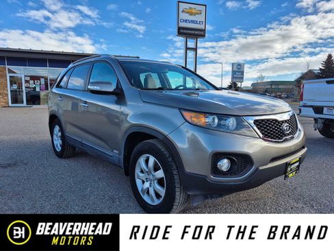Used 2013 Kia Sorento LX w/ Convenience Pkg image 1