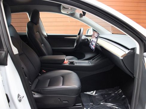 Used 2023 Tesla Model Y Long Range image 26