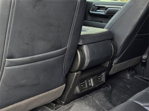 Used 2024 Chevrolet Silverado 2500 LT image 32