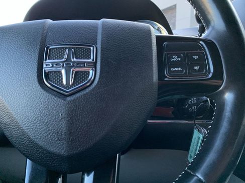 Used 2019 Dodge Grand Caravan SXT image 19