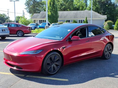 Used 2024 Tesla Model 3 Long Range AWD/4WD image 3
