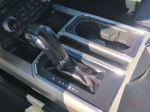 Used 2016 Ford F150 Lariat w/ Equipment Group 502A Luxury image 19