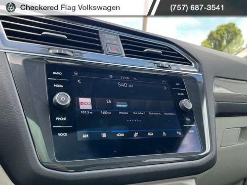 Used 2023 Volkswagen Tiguan SE w/ Panoramic Sunroof Package FWD image 37