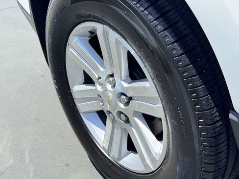 Used 2014 Chevrolet Traverse LT FWD image 19