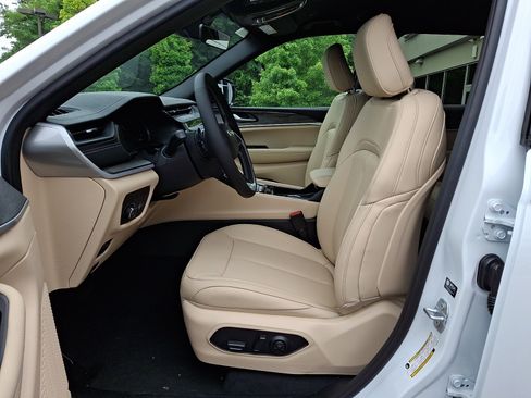 New 2026 Jeep Grand Cherokee Limited AWD/4WD image 11