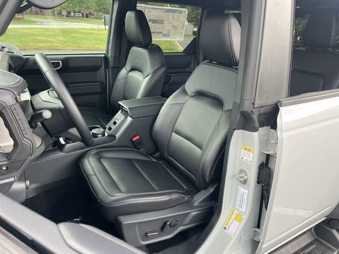 New 2026 Ford Bronco Outer Banks w/ Sasquatch Package AWD/4WD image 14