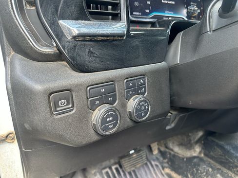 Used 2024 Chevrolet Silverado 2500 LT w/ Convenience Package AWD/4WD image 19