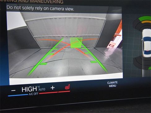 New 2024 BMW 330i Sedan w/ Convenience Package image 19