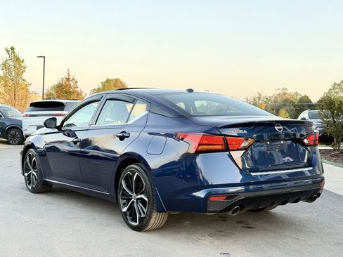 Used 2023 Nissan Altima 2.5 SR w/ SR Premium Package image 15