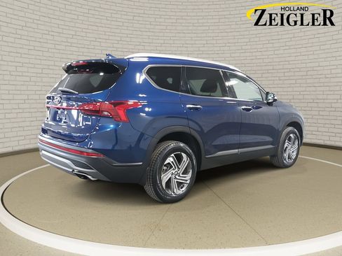 Certified 2023 Hyundai Santa Fe SEL image 5