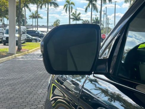 Used 2023 Ford Expedition Max Limited image 17