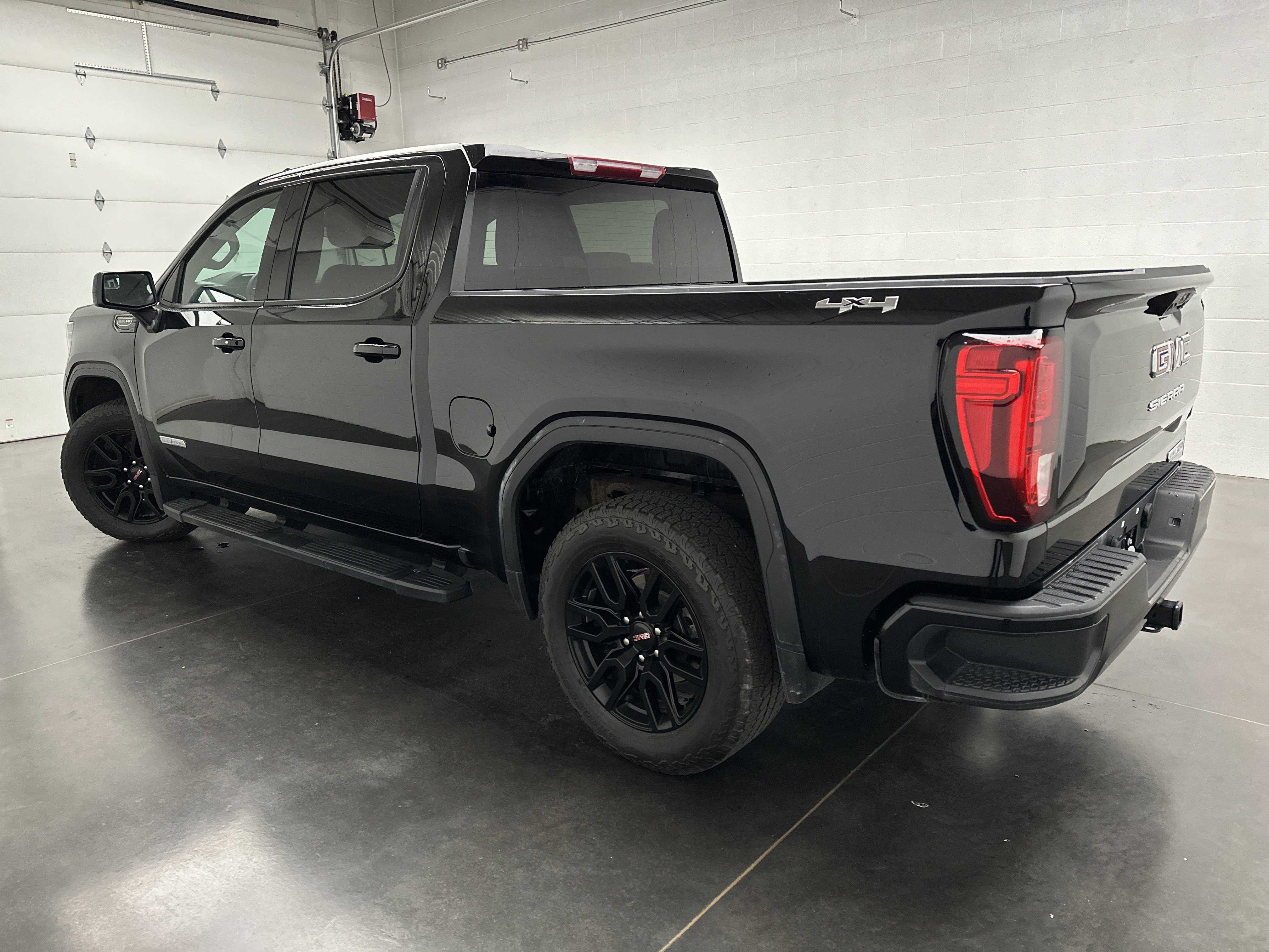 Used 2024 GMC Sierra 1500 Elevation w/ Max Trailering Package AWD/4WD image 7