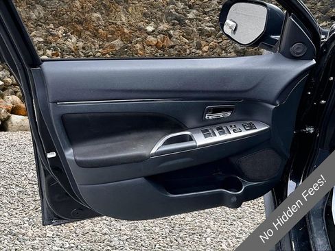 Used 2020 Mitsubishi Outlander Sport SE AWD/4WD image 17