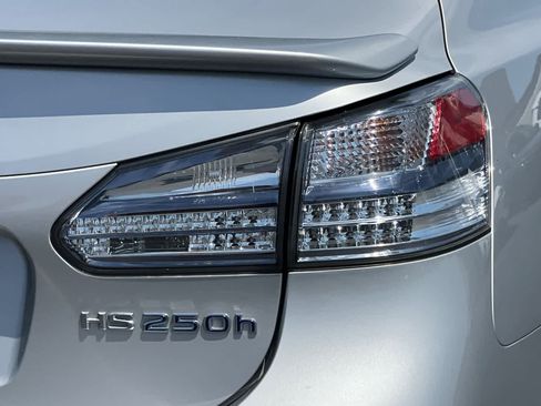 Used 2010 Lexus HS 250h w/ Touring Pkg FWD image 32