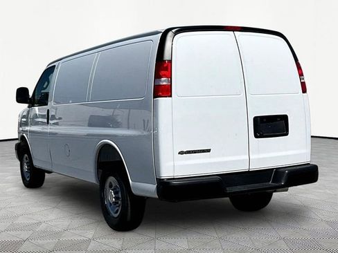 New 2026 Chevrolet Express 2500 image 4