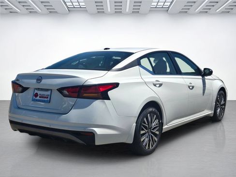 New 2026 Nissan Altima 2.5 SV FWD image 4