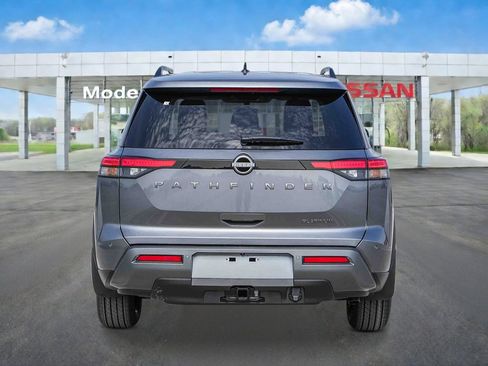 New 2026 Nissan Pathfinder Platinum FWD image 3