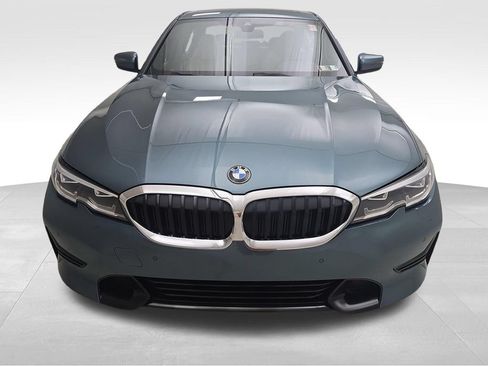 Used 2021 BMW 330i xDrive Sedan w/ Convenience Package AWD/4WD image 3