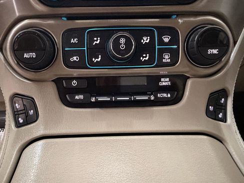 Used 2017 GMC Yukon Denali w/ Open Road Package AWD/4WD image 13