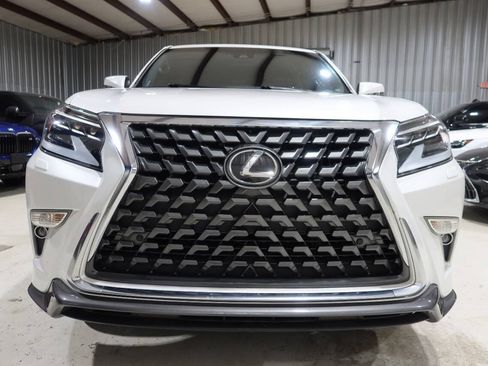 Used 2023 Lexus GX 460 Premium w/ Accessory Package AWD/4WD image 6