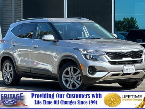 Used 2022 Kia Seltos S FWD image 2