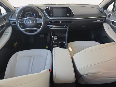 Used 2023 Hyundai Sonata SE image 3