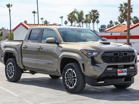 New 2026 Toyota Tacoma TRD Sport image 4