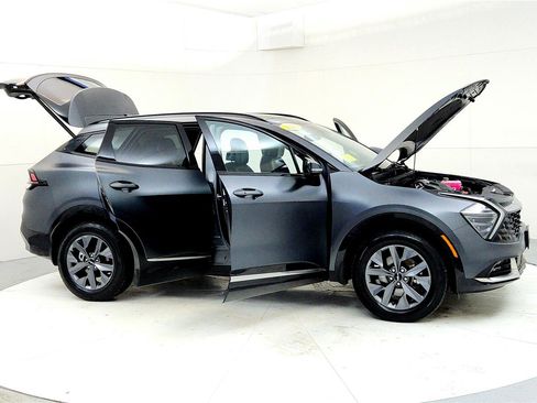 Used 2023 Kia Sportage SX Prestige image 12
