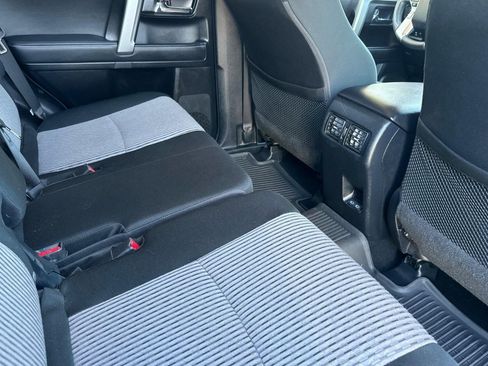 Used 2024 Toyota 4Runner SR5 AWD/4WD image 29