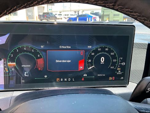 Used 2024 Ford Mustang Coupe RWD image 23