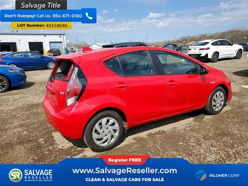 Used 2015 Toyota Prius C Two image 4