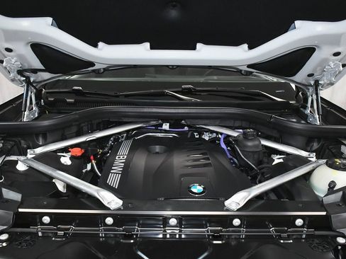 Used 2026 BMW X7 xDrive40i image 90