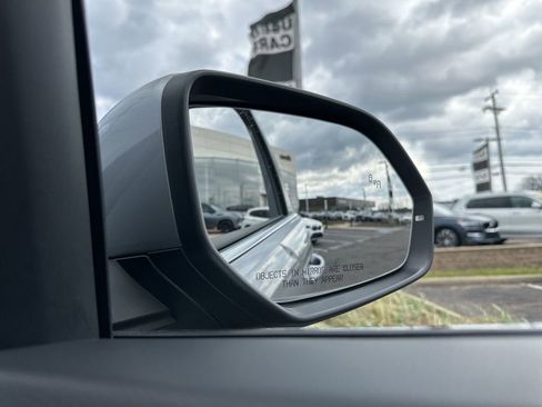 Used 2024 Volkswagen Atlas SE image 23