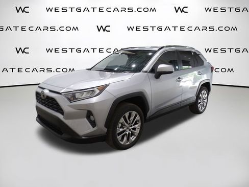 Used 2021 Toyota RAV4 XLE Premium image 1