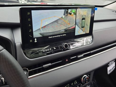 New 2025 Mitsubishi Outlander SE image 27