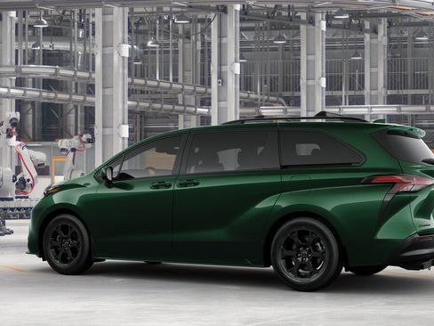 New 2025 Toyota Sienna XLE Woodland Edition image 5