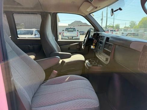 Used 2014 GMC Savana 3500 LT w/ LT Preferred Equipment Group RWD image 8