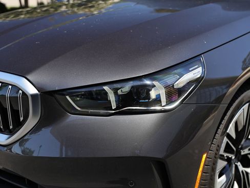 New 2027 BMW 530i w/ Premium Package RWD image 11