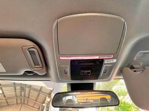 Used 2023 Toyota Camry SE FWD image 27