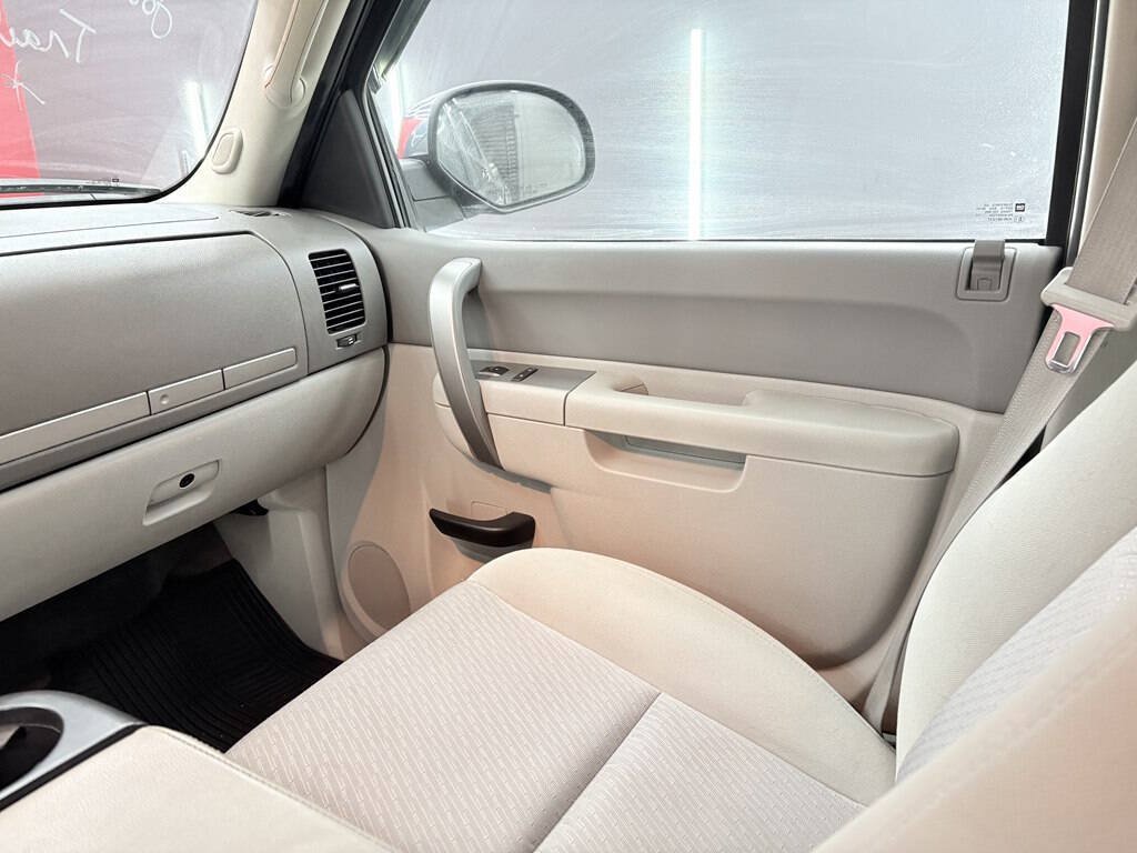 Used 2013 Chevrolet Silverado 1500 LT w/ All-Star Edition AWD/4WD image 13
