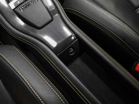 Used 2010 Ferrari 458 Italia Coupe RWD image 57
