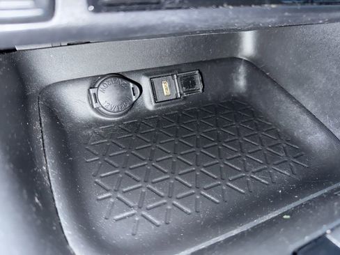 Used 2020 Toyota RAV4 XLE image 30