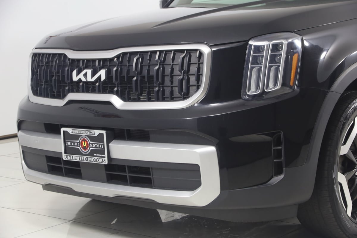 Used 2024 Kia Telluride EX w/ EX Captain's Chair Package FWD image 55