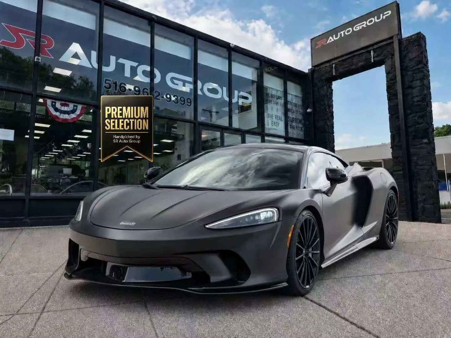 Used 2020 McLaren GT RWD image 1