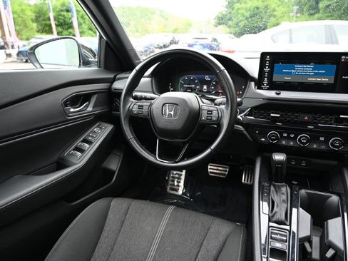 Used 2025 Honda Accord Sport image 11
