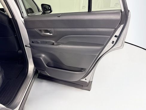Used 2026 Toyota Grand Highlander FWD image 28