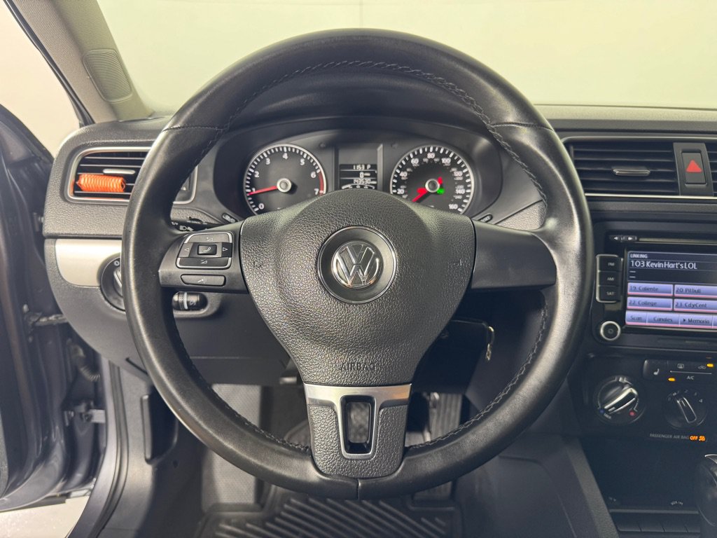 Used 2013 Volkswagen Jetta SE FWD image 13