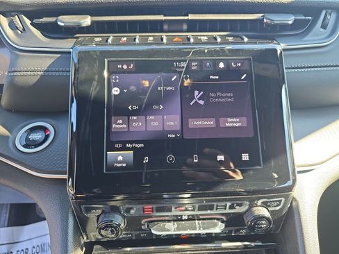 New 2025 Jeep Grand Cherokee Altitude image 20