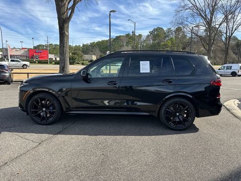 Used 2023 BMW X7 xDrive40i w/ M Sport Package image 7